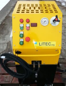 натяжение домкратом арматуры