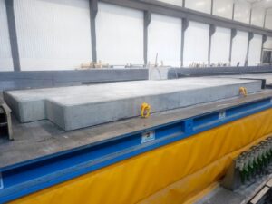 Столи з поворотним механізмом для залізобетонних виробів