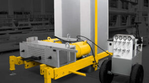 Преднапряжение арматурного каната домкратом