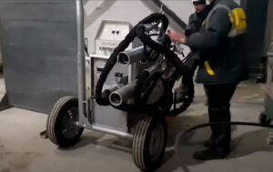 Домкрат для натягу сталевих канатів